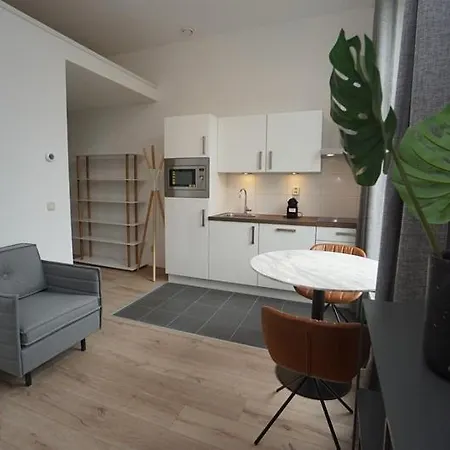 Metropolitan Hotel 4*